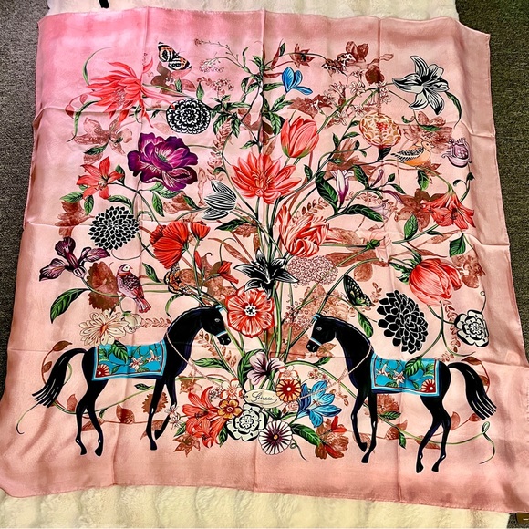 Gucci Horse Flora Print Pink Multicolor Silk Scarf - Picture 1 of 3